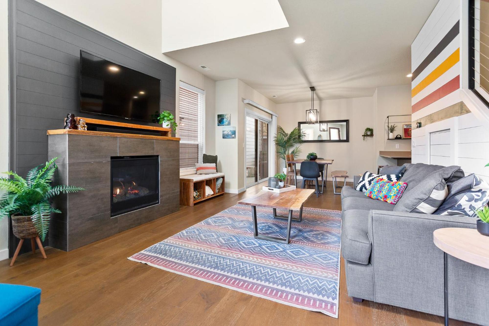 Вилла The Pendleton - Walkable - Arcade Loft - Modern- Light & Bright Юджин Экстерьер фото