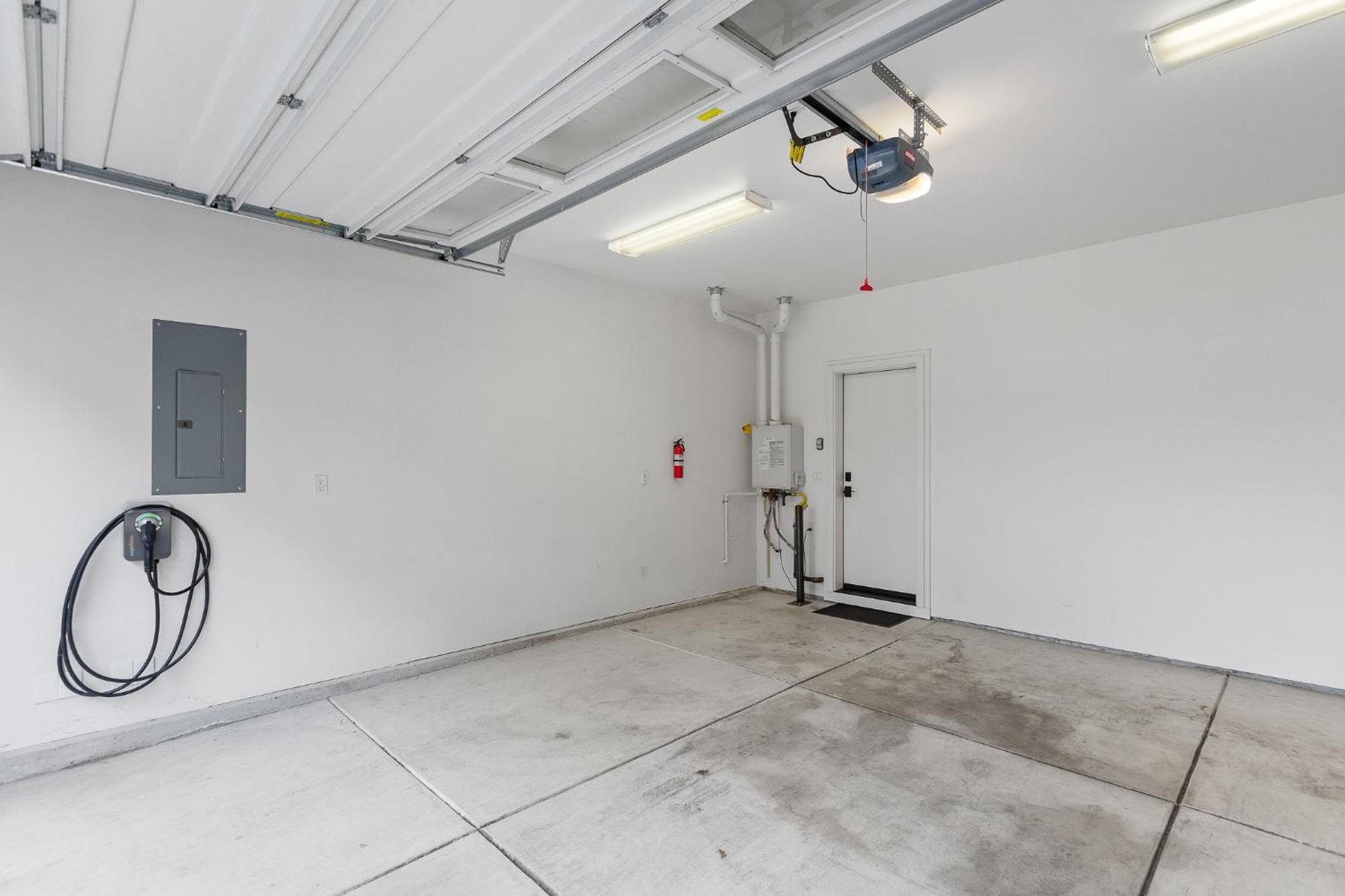 Вилла The Pendleton - Walkable - Arcade Loft - Modern- Light & Bright Юджин Экстерьер фото